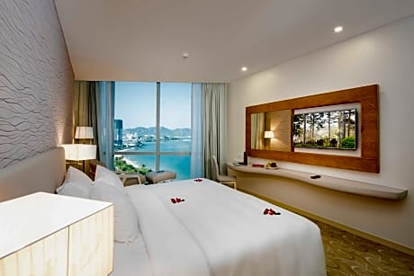 Grand Double Room with Ocean View