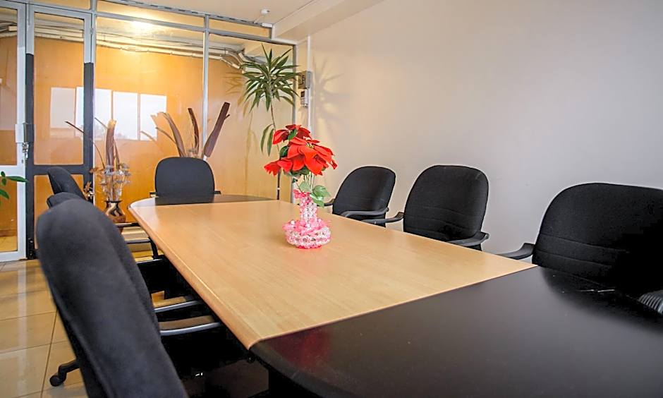 Diamond Plaza Apartments