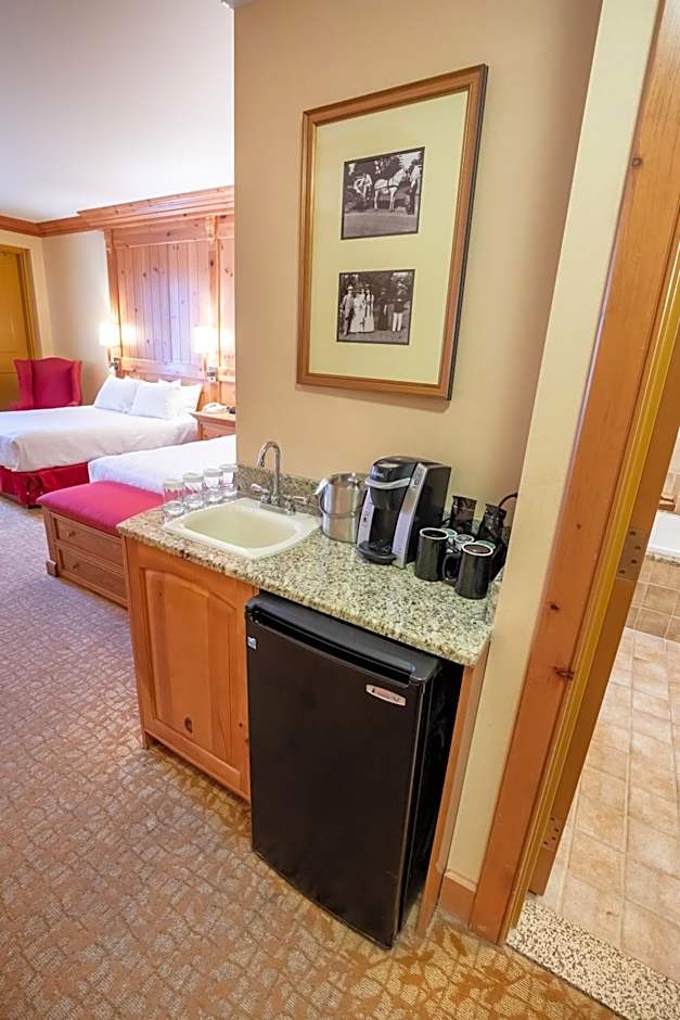 Photo 1 of 3 of Preferred 2 Queen Beds, Lakeside