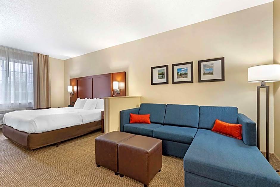 Comfort Suites Cedar Falls