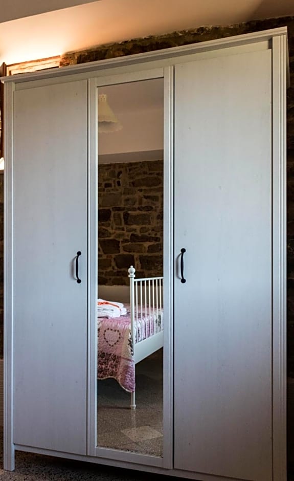 Casale storico nella campagna cilentana