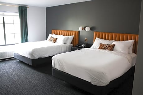 Standard Queen Room with Two Queen Beds - Non-Smoking