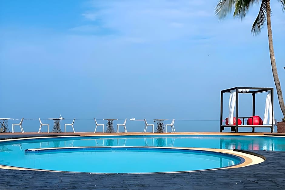 The Loft Seaside Sriracha Hotel
