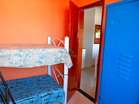 Bed in 4-Bed Mixed Dormitory Room Mountain View