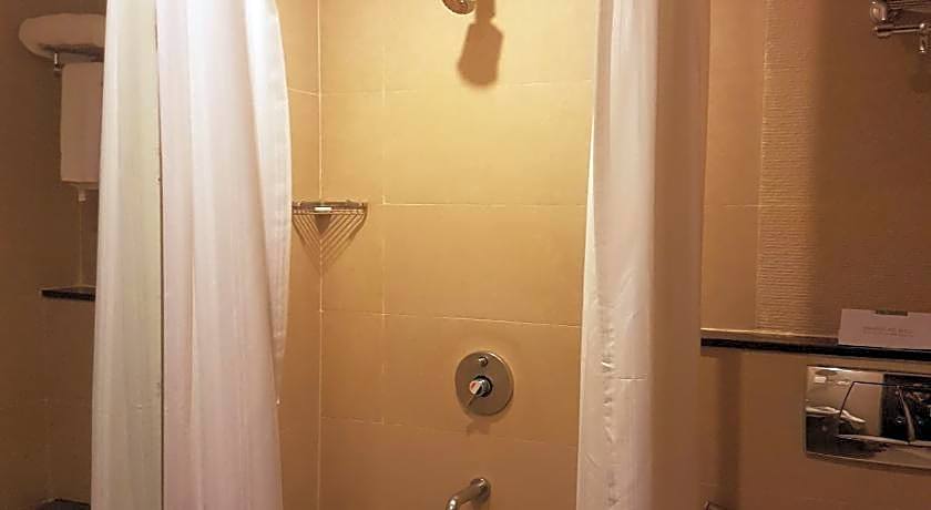 Grand Gardenia Hotel