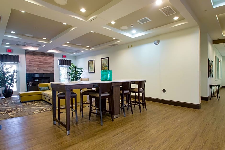 Holiday Inn Hotel & Suites Bloomington Airport, an IHG Hotel