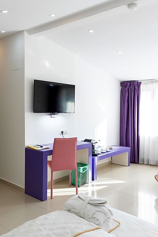 Hotel Christina Plus