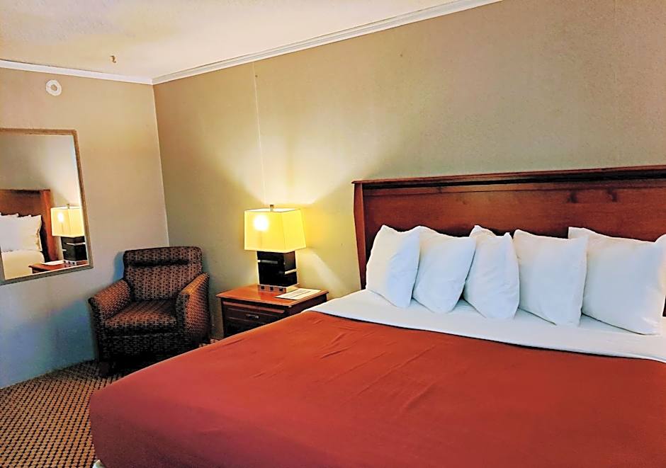 National 9 Inn Showboat