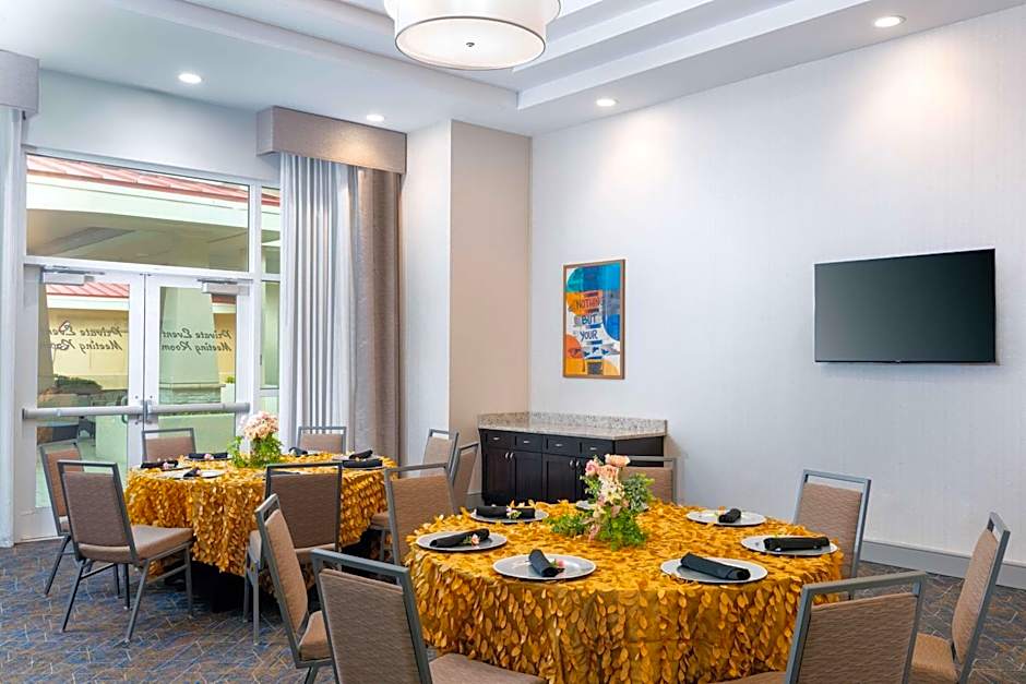 Hampton Inn & Suites Clearwater Beach