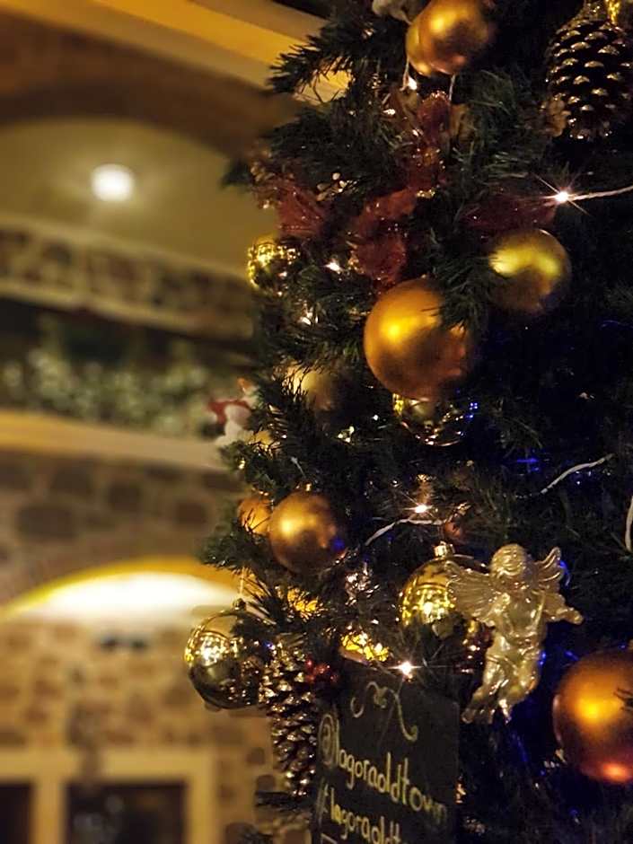 L'agora Old Town Hotel & Bazaar