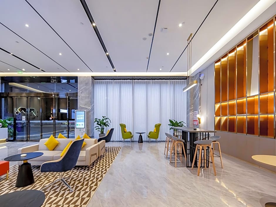 Borrman Hotel Guigang Macaojiang Park High-speed Railway Station