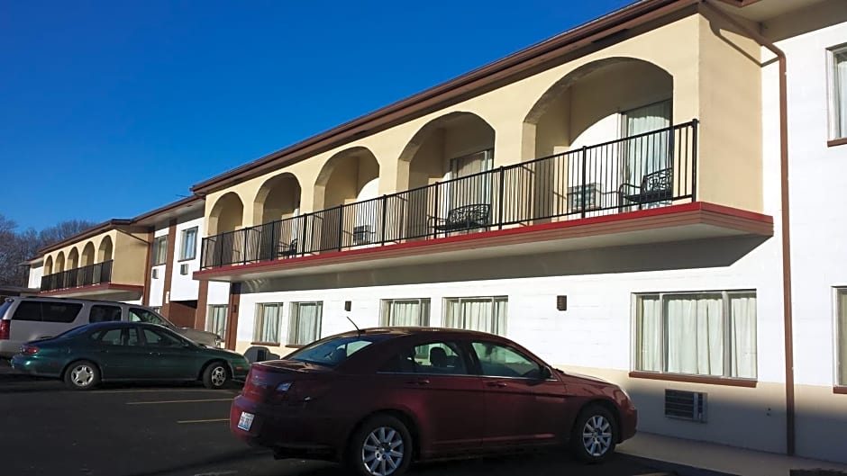 Americas Best Inn & Suites Urbana