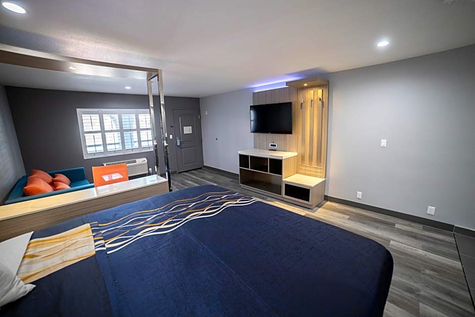 Travelodge by Wyndham Whittier