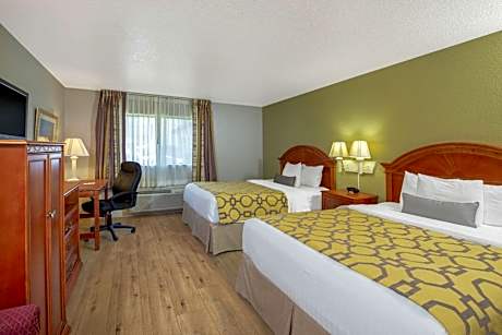 Queen Room with Two Queen Beds - Non-Smoking