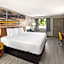 Days Inn & Suites by Wyndham Vicksburg