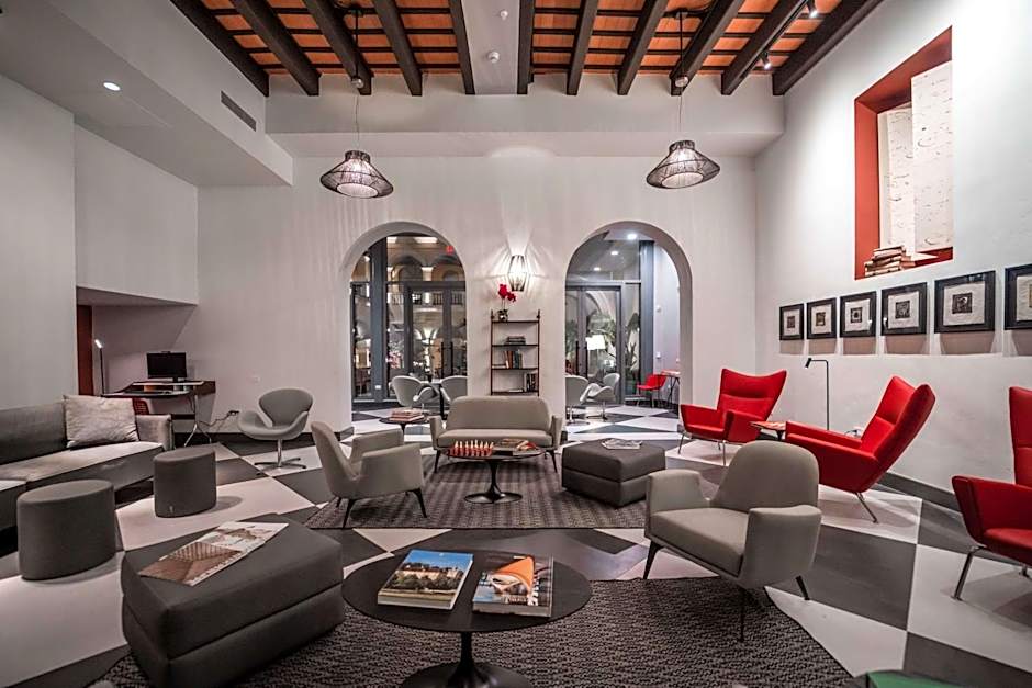 Palacio Provincial San Juan, Curio Collection by Hilton