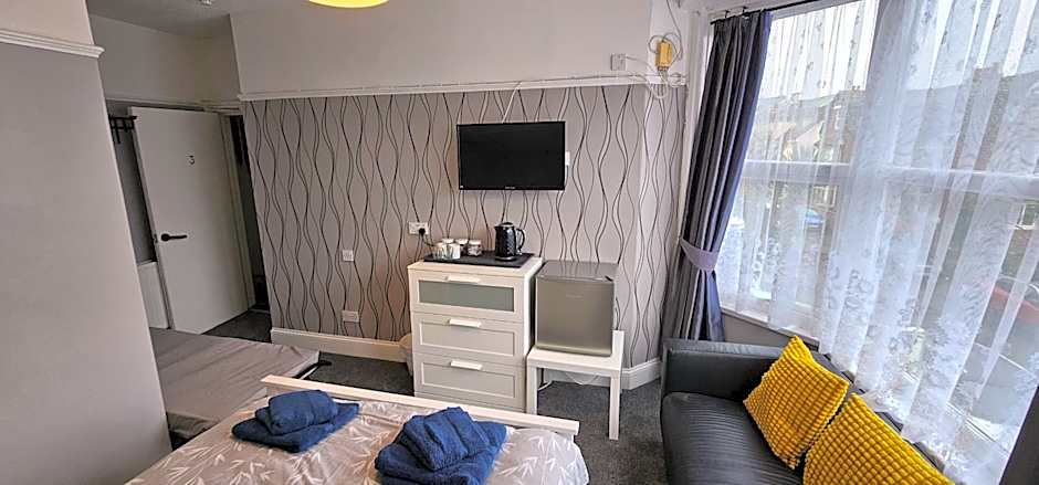 The Roslyn Guest House