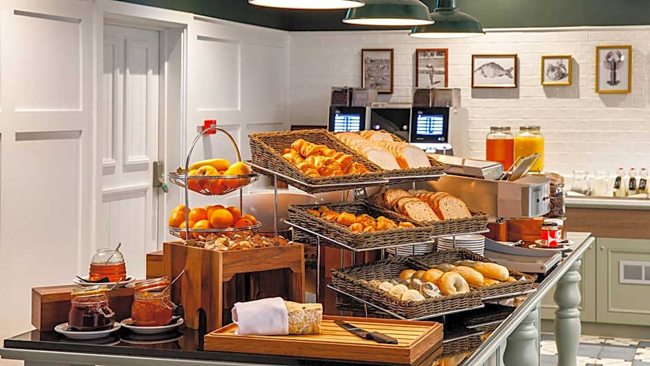 Crowne Plaza Manchester Airport By IHG