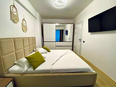 One-Bedroom Deluxe Apartment