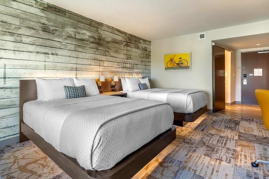 DoubleTree by Hilton Charleston Riverview