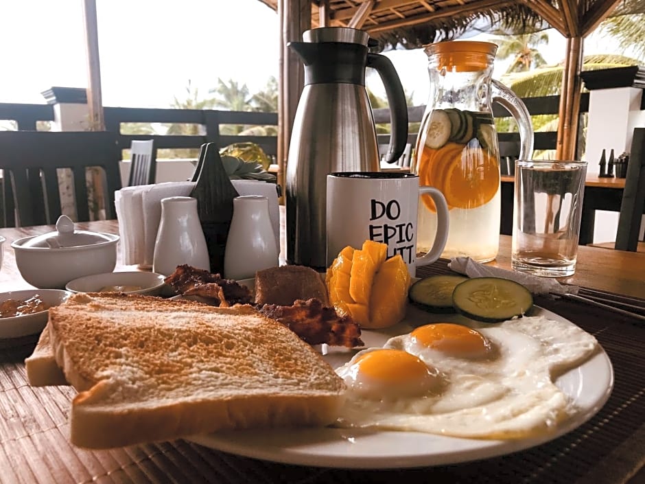 Everyday Sunday Hotel & Cafe