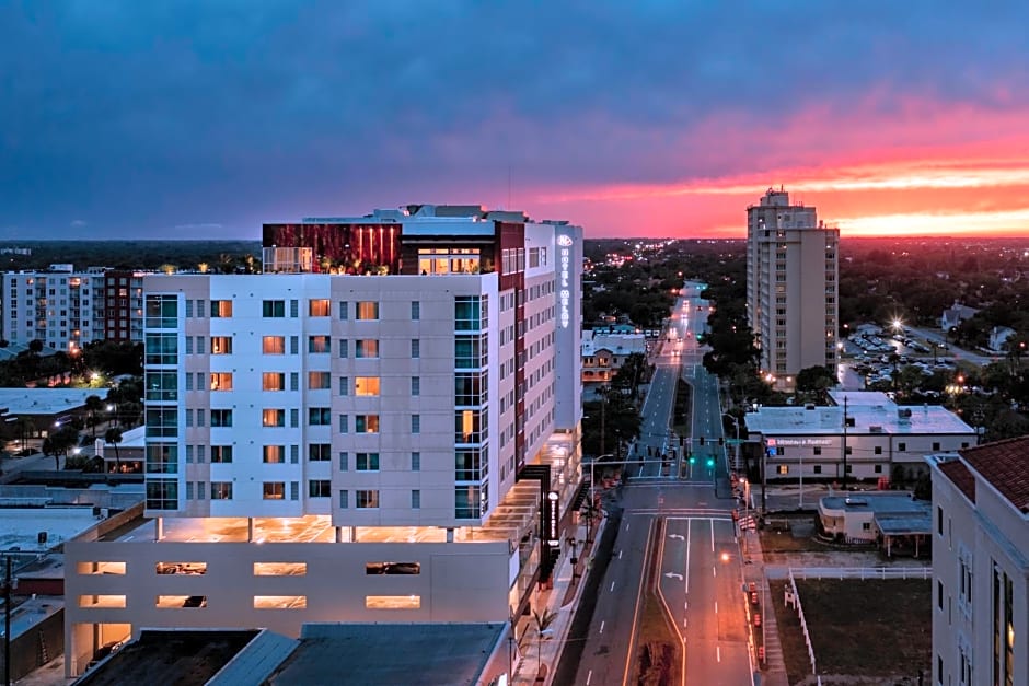 Hotel Melby Downtown Melbourne Tapestry Collection By Hilton