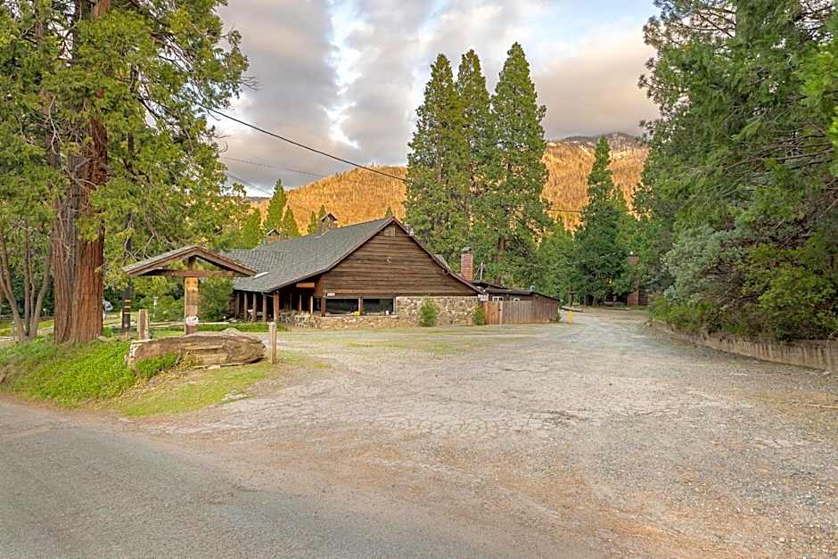 Suite Meadow @CN Lodge# 7