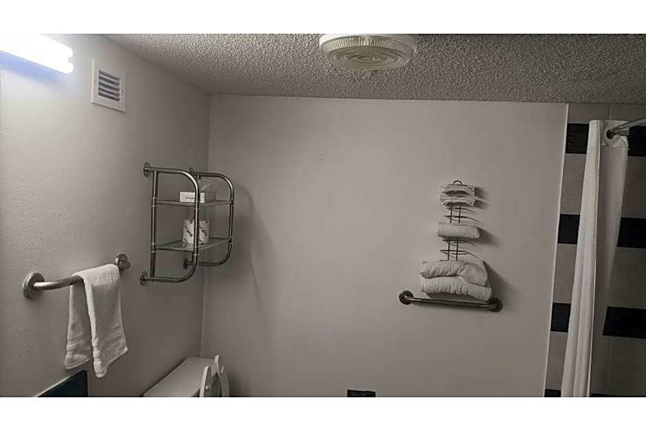 Royal Inn Rockville IN by Hotel O