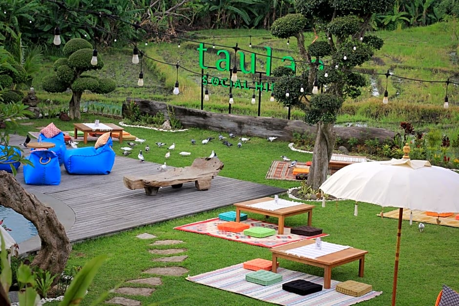 Taulan Villa by Social Hideout