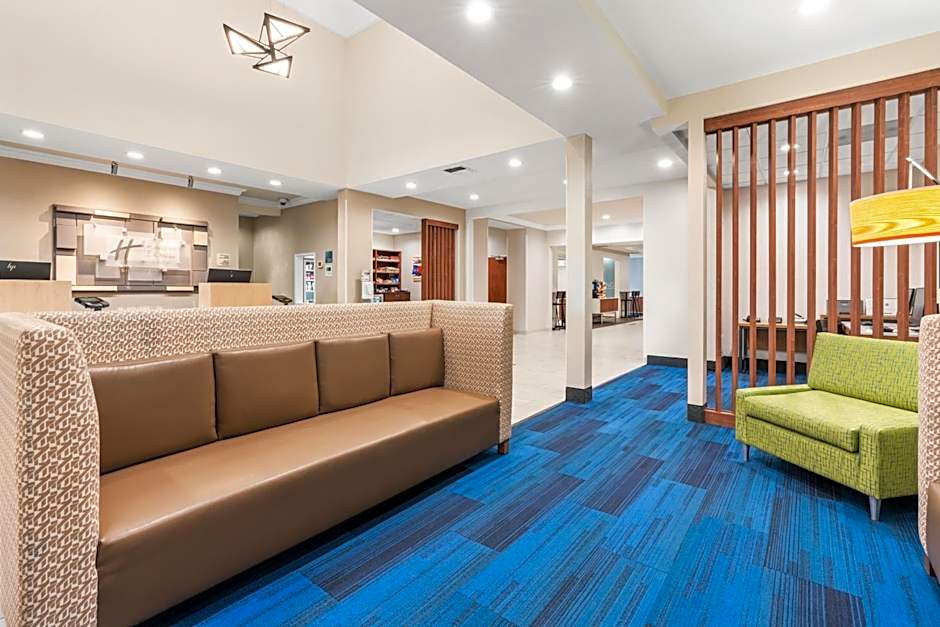 Holiday Inn Express Hotel & Suites Klamath Falls Central By IHG