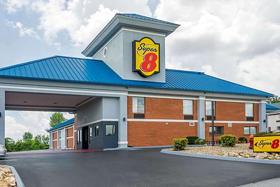 Super 8 by Wyndham Dandridge