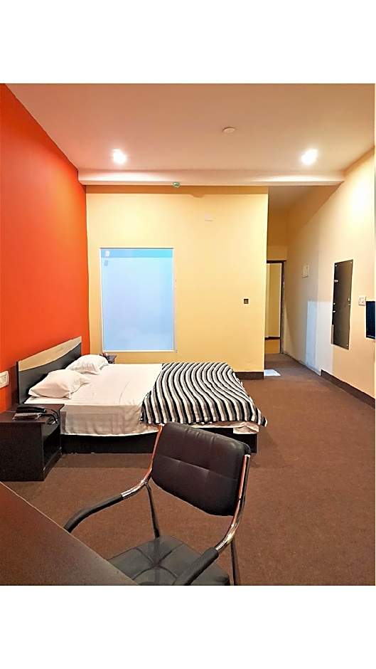 Photo 1 of 2 of 1 King Bed Suite, Nonsmoking