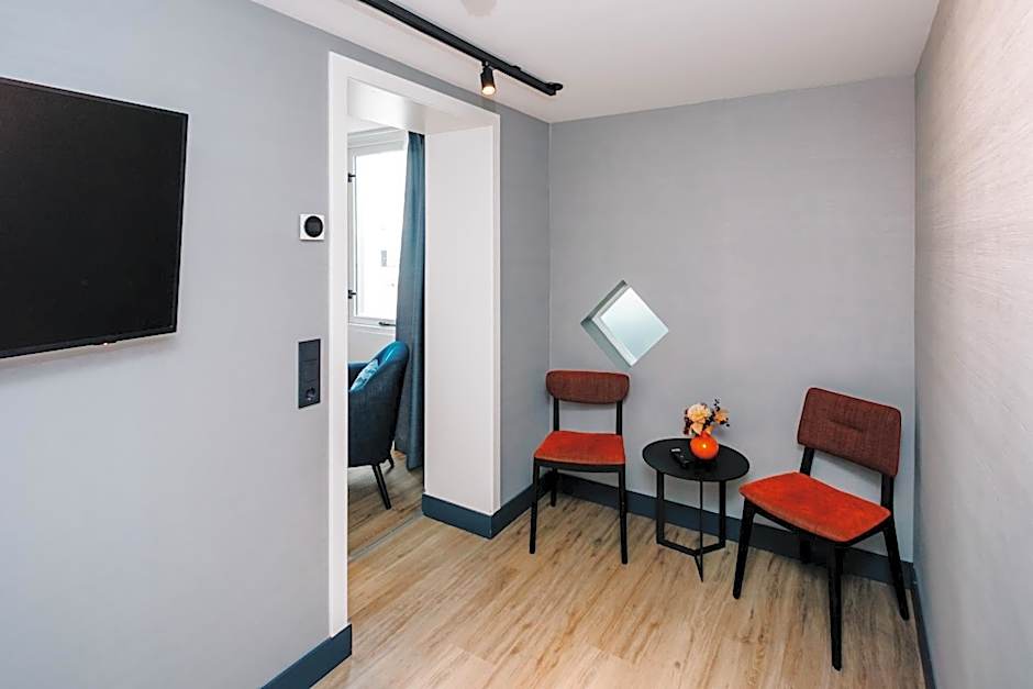 Amsterdam Beach Hotel