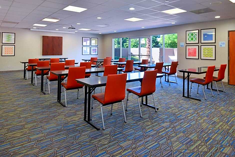 Holiday Inn Express Madera By IHG