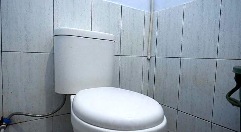 RedDoorz Syariah near Stasiun Pekalongan 3