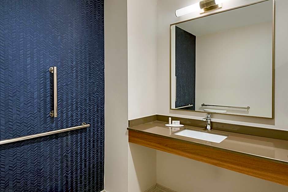 Fairfield Inn and Suites by Marriott Charlotte Monroe