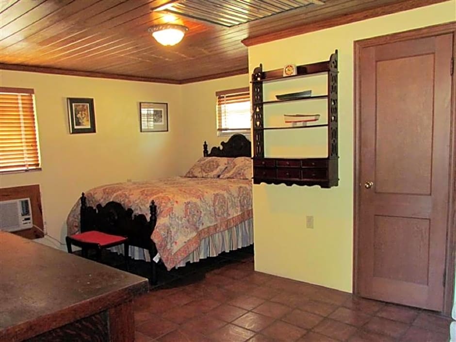 The Yearling Cabins