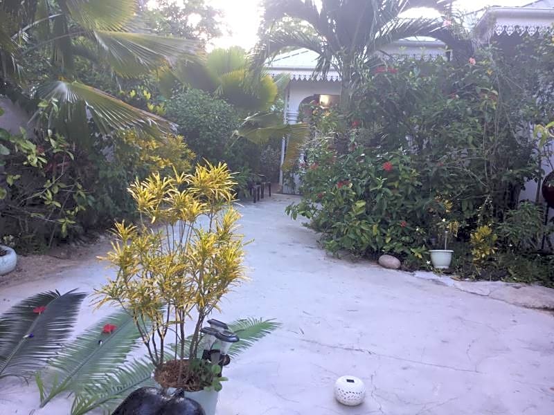 Coco Bay Guest House