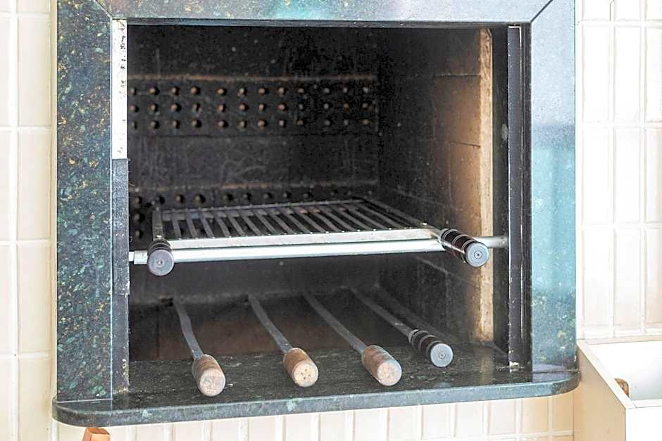 ITNC104 - Avenida Atlântica com 3Q e churrasqueira