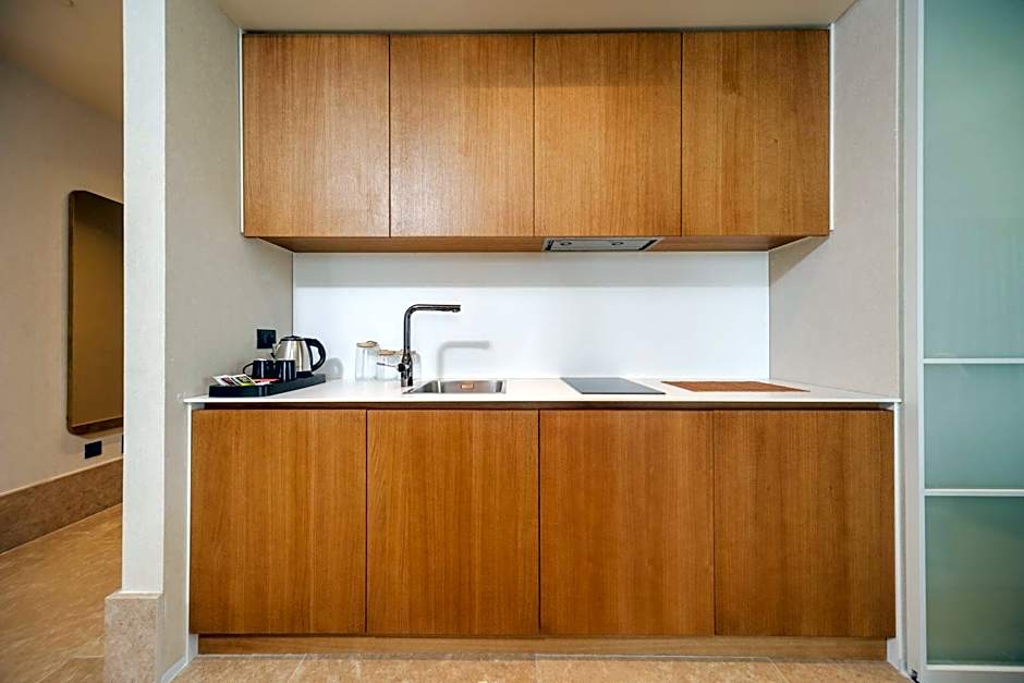 Infinity Hotel & More