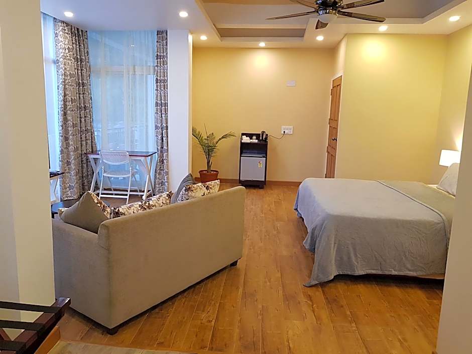 Photo 1 of 8 of Superior 1 King Bed