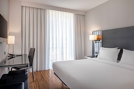 Standard Room, 1 King Bed, Ocean View