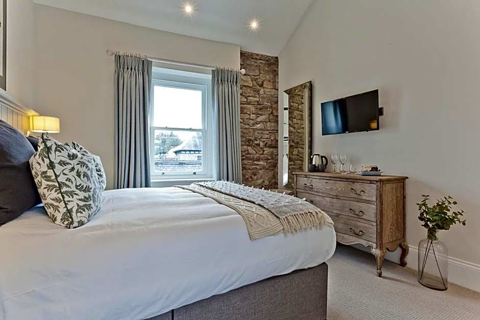 Tithe Barn - Self Check In Hotel