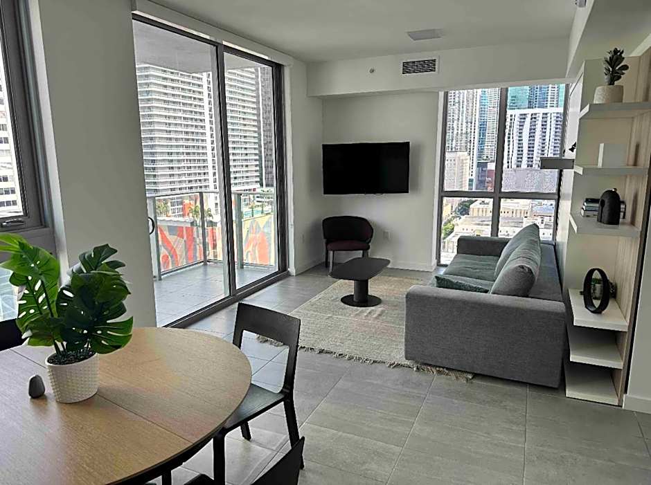 Miami Downtown Comfy Condo-Hotels in a luxury modern building