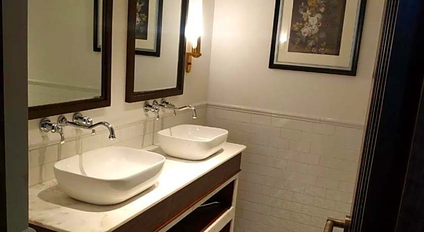 Blue Diamond Pune IHCL SeleQtions