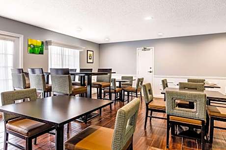 Quality Inn Trussville I-59 Exit 141