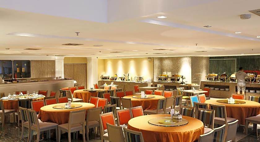 New Season Hotel