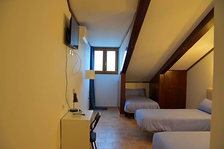 HOTEL LOS CAÑAS