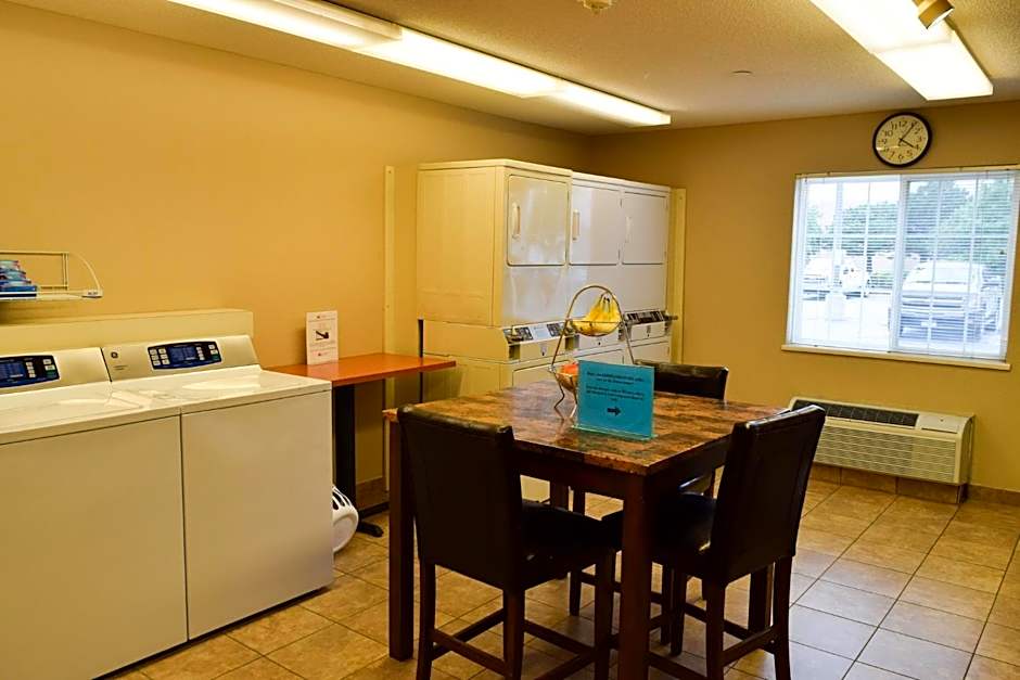 Candlewood Suites Wichita Airport By IHG