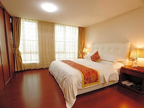 Executive Queen Room